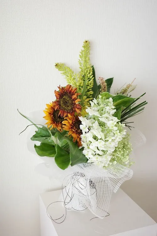 【FLORISTおまかせ】季節の花束 L